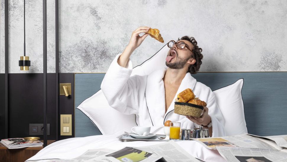 Petit-déjeuner en chambre